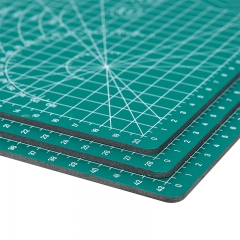 得力(deli)A2耐用PVC切割垫板桌垫 绿色78402
