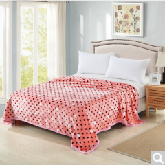 雅鹿自由自在 毛毯家纺 加厚法兰绒毯子 午睡空调毯毛巾被盖毯 2*2.3米 约2.8斤 粉色波点  货号100.ZD615 2*2.3M  约2.8斤